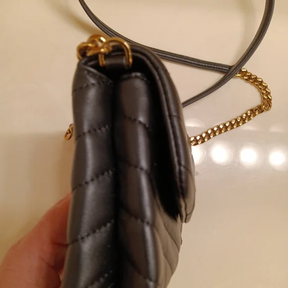 Tory Burch designer mini bags Kira Chevron Chain Wallet in Black mainTory Burch - Picture 13 of 13